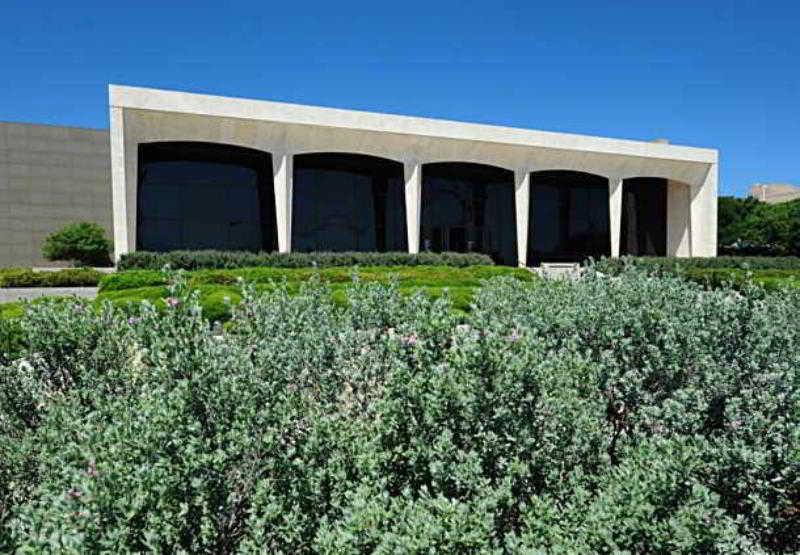 Courtyard By Marriott Dallas Arlington Entertainment District Bagian luar foto