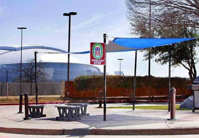 Courtyard By Marriott Dallas Arlington Entertainment District Bagian luar foto