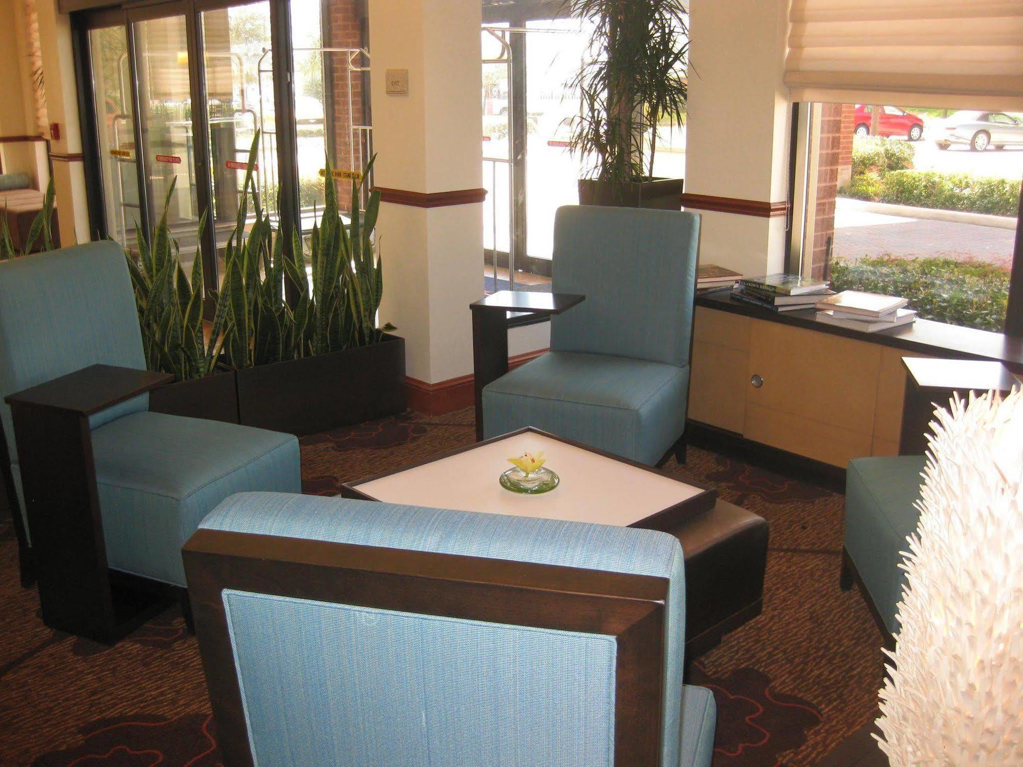 Courtyard By Marriott Dallas Arlington Entertainment District Bagian luar foto